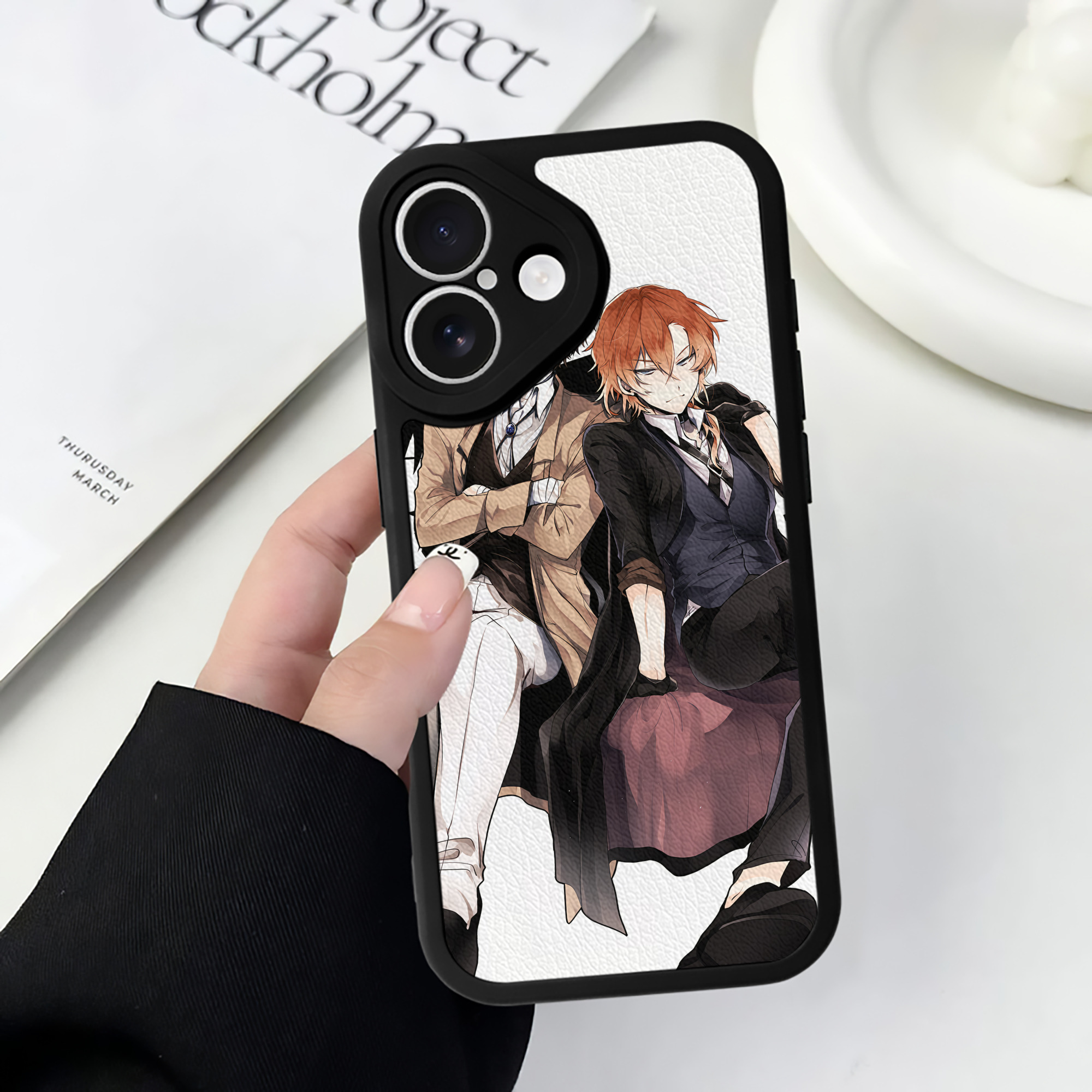 （画像用） 文豪ストレイドッグス Bungo Stray Dogs 【iPhone 16シリーズ対応】シリコンスマホケース（レザー調） 材質：シリコン